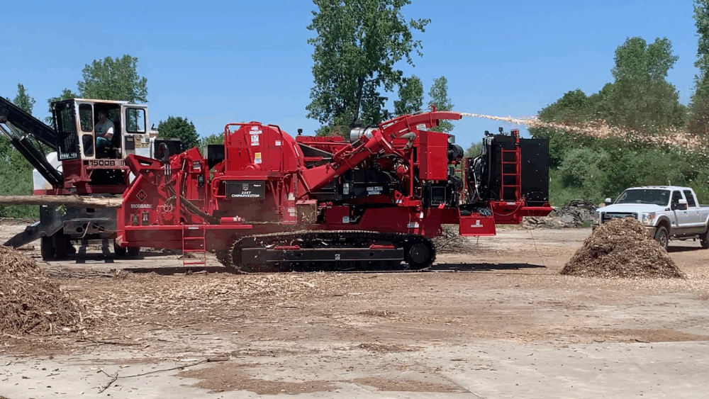 MORBARK 23X Tracked Chipavestor Whole Tree Chipper