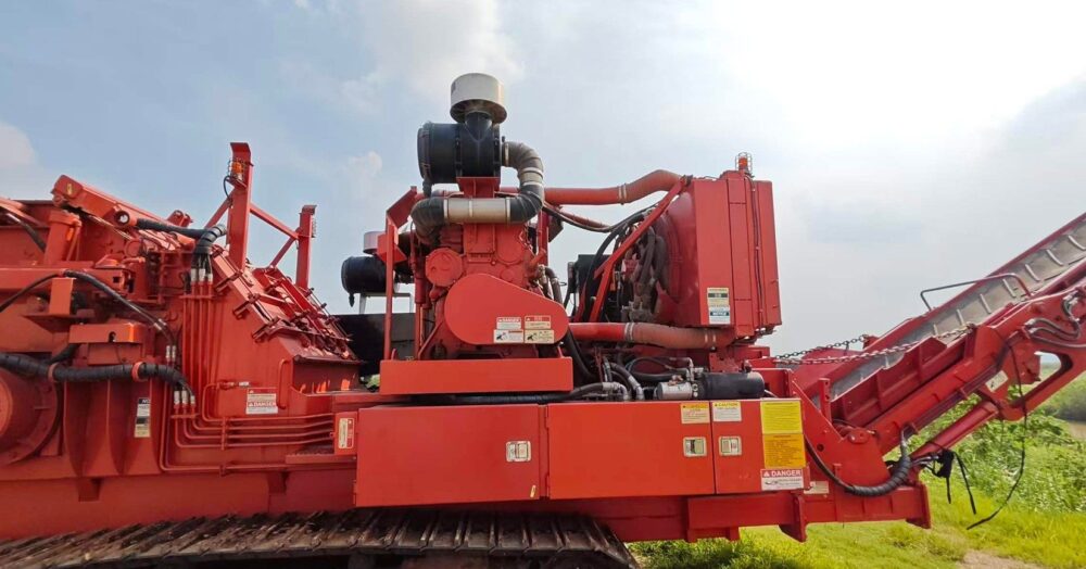 MORBARK 3400XT TRACKED HORIZONTAL GRINDER SHREDDER - VERY LOW HOURS!
